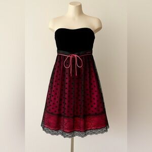 Betsey Johnson Strapless Cocktail Dress – Size 10